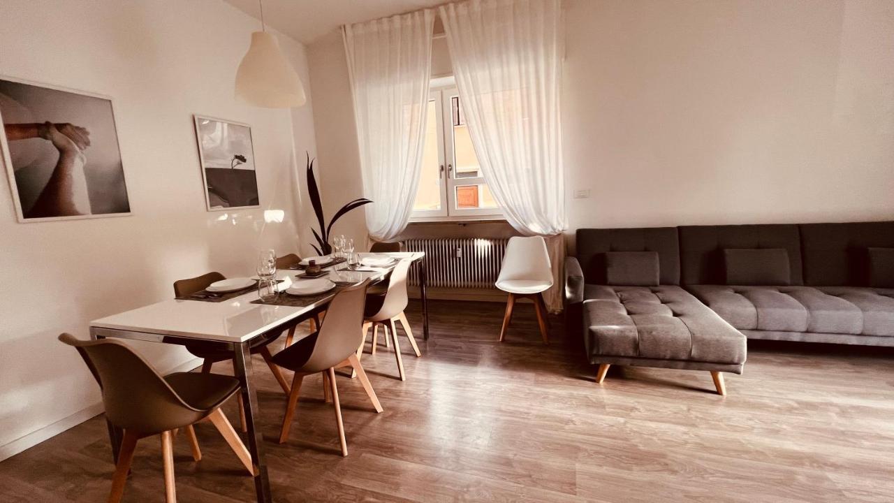 White House Lounge Supreme Apartment Удине Екстериор снимка